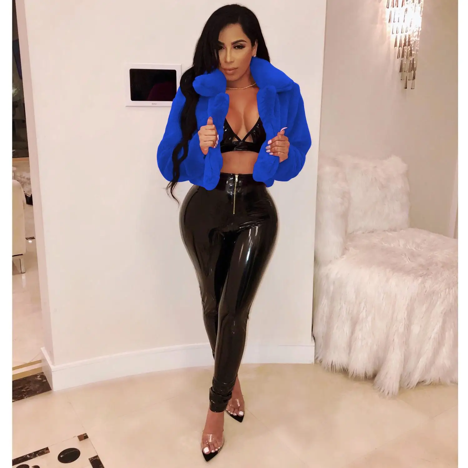 

INS Hottest Women Solid Short Coats 2020 Winter Lady's Keep Warm Turn-down Collar Full Sleeve Wool Greatcoat Sexy Nightclub Wear