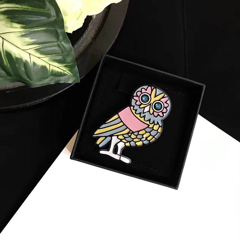 

2021 New Hot Brand Fashion Jewelry For Women Colorful Planet Party Sweater Brooche C Name Stamp Cute Owl Brooches