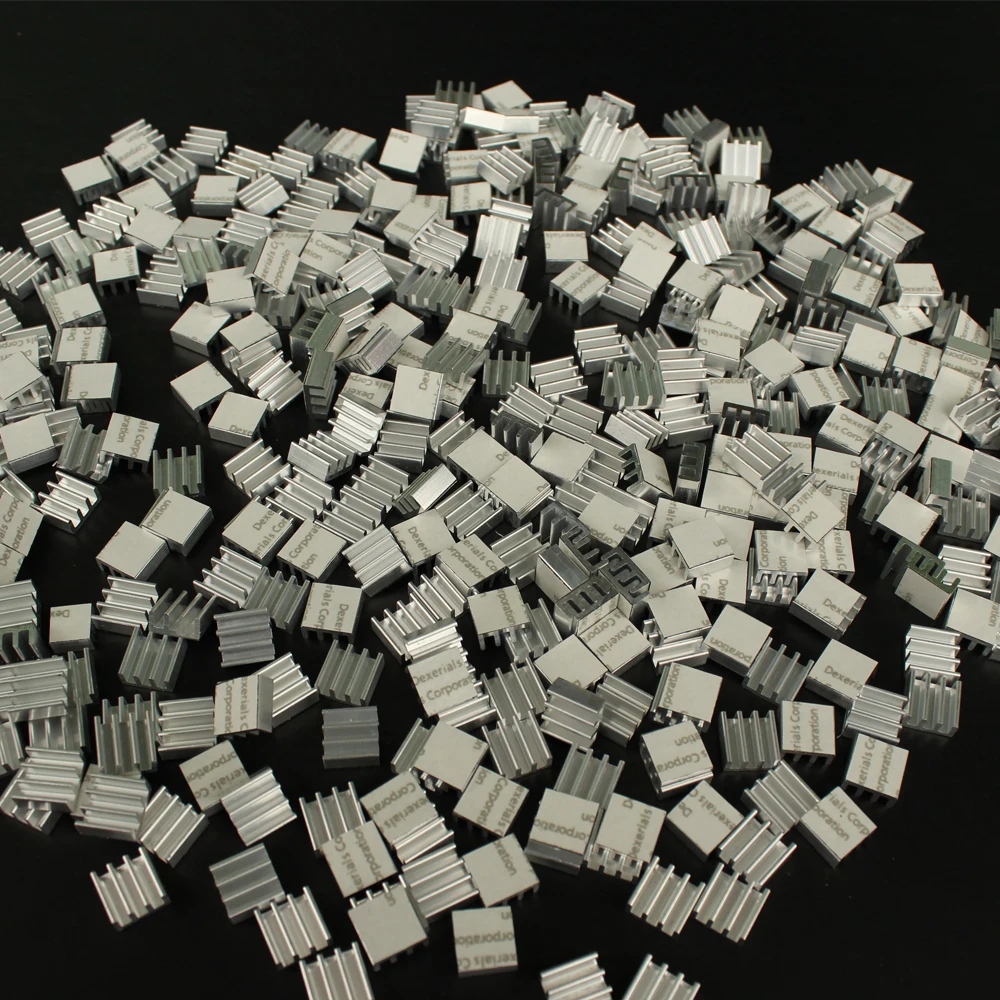 100 шт 11x11x5 мм теплоотвод ОЗУ чипсет алюминиевый радиатор с теплопроводящей лентой