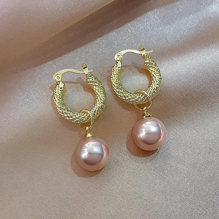 

2021 new elegant woven circle Pearl Pendant Earrings versatile temperament jewelry fashion women's classic dangle Earrings