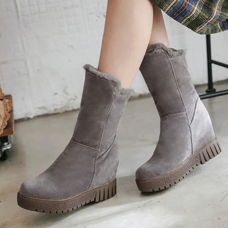 Зимние ботинки на плоской подошве ботильоны высоком каблуке и танкетке женская