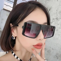 new fashion oversize gradient luxury women sunglassesvintage alloy chain frame square sun glasses for men female elegant shades