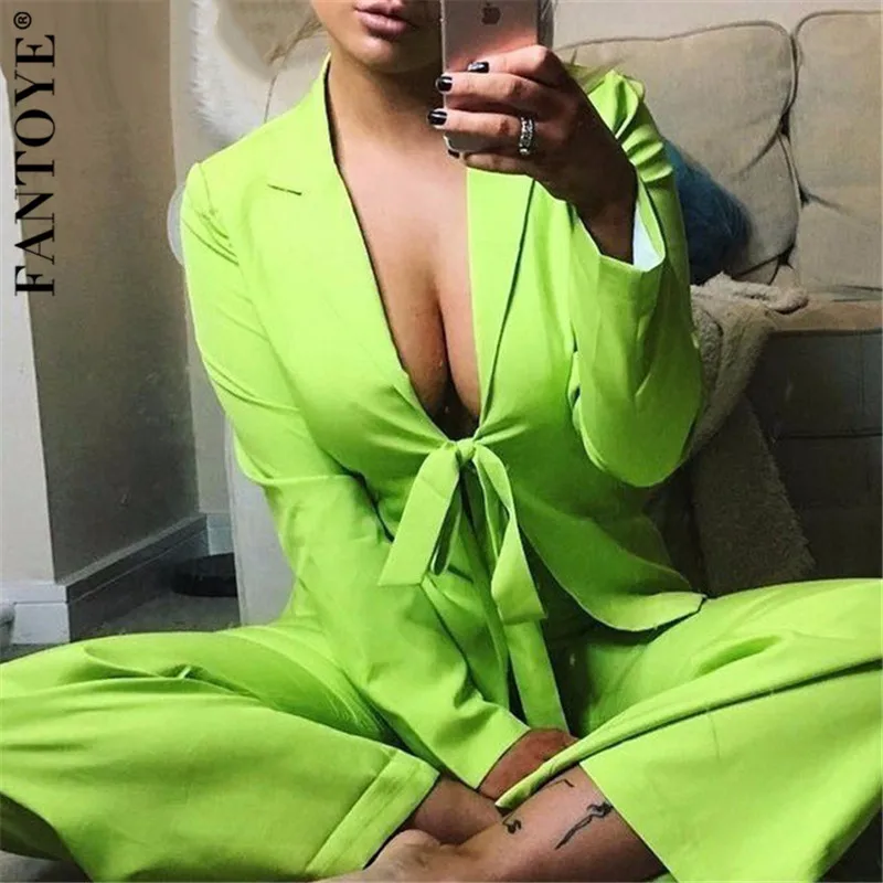 Женский офисный костюм-двойка FANTOYE розовый облегающий комплект из топа и брюк