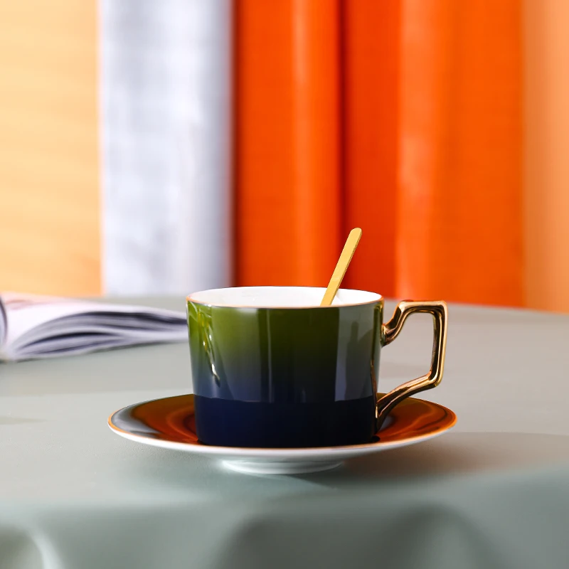 

European coffee cup small luxury elegant light luxury coffee cup set British dishes afternoon tea cup with hand gift box