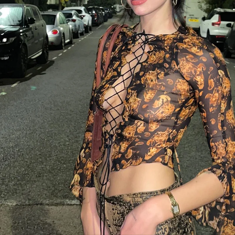 

AIIOU Autumn Sexy Hollow Out Top for Women Graphic Bandage Lace Up T-Shirts Basic Long Sleeve Female T Shirts Y2k Aesthetic