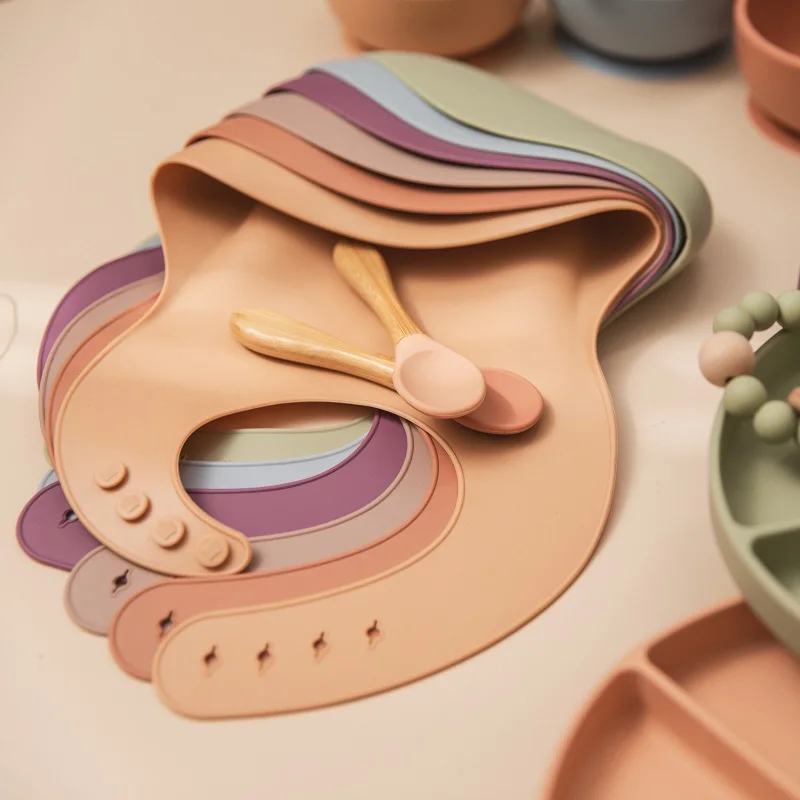 

6PCS Baby Silicone Feeding Bowl Tableware Sets Food Grade Bib Plate Spoon Pacifier Chain Bracelet Silicone Feeding Set BPA Free
