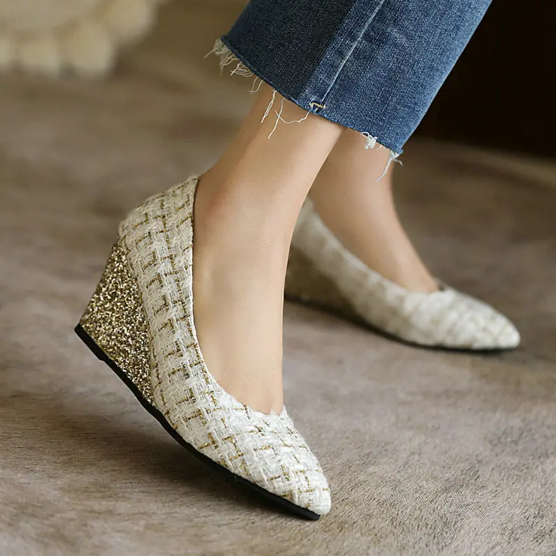 

Plus Size 34-43 Microfiber Fashion Wedges Heel Pointed Toe Women Pumps Fashion Shallow Women Lazy Shoes Black Blue White