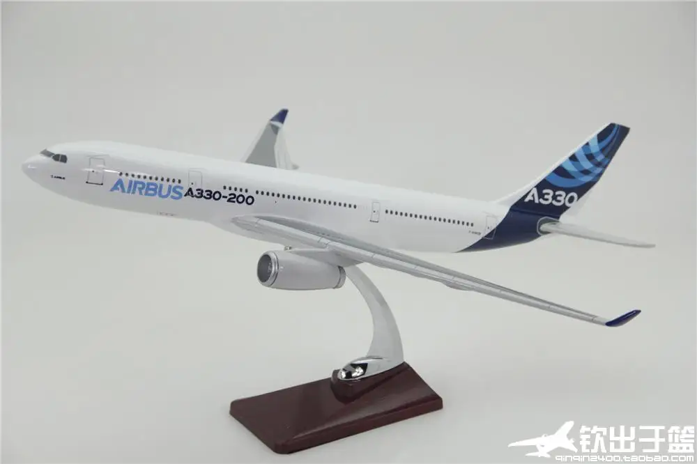 

Diecast 1:160 Airplane Model A330-200 Original Model A330 Airbus Prototype Painted Aircraft Model with Base Kit Resin 47cm