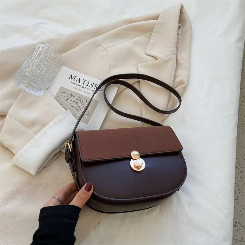 

Женская сумка-мессенджер в стиле ретро; Новинка 2021 года; Модная зимняя универсальная сумка-мессенджер; Однотонная матовая маленькая квадра...