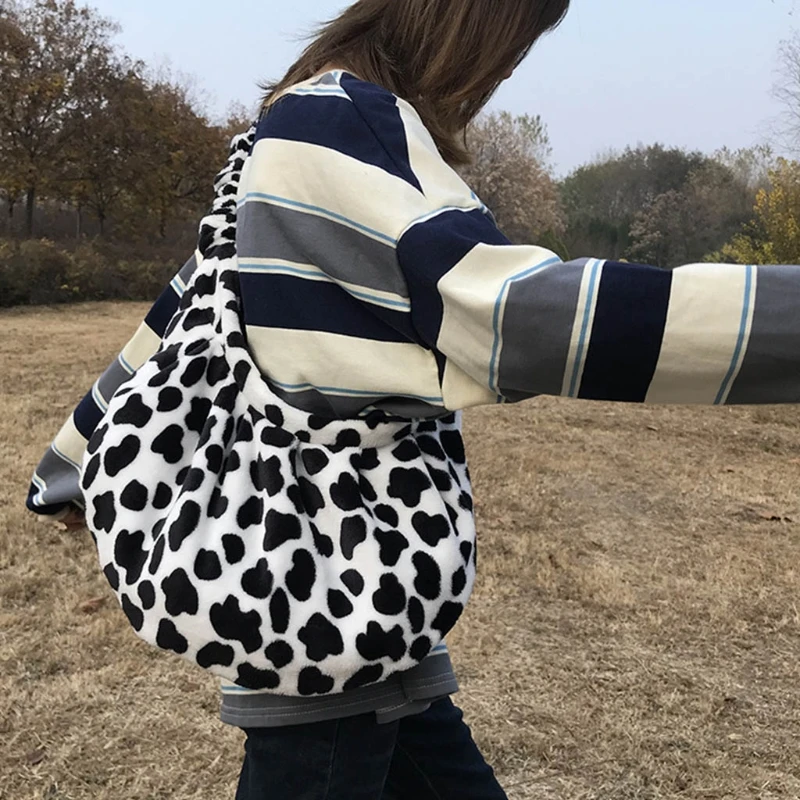 

2021 New Fashion Top Handle Satchel for Women Ladies Plush Shoulder Bag Cow Print Purse Underarm Armpit Bags