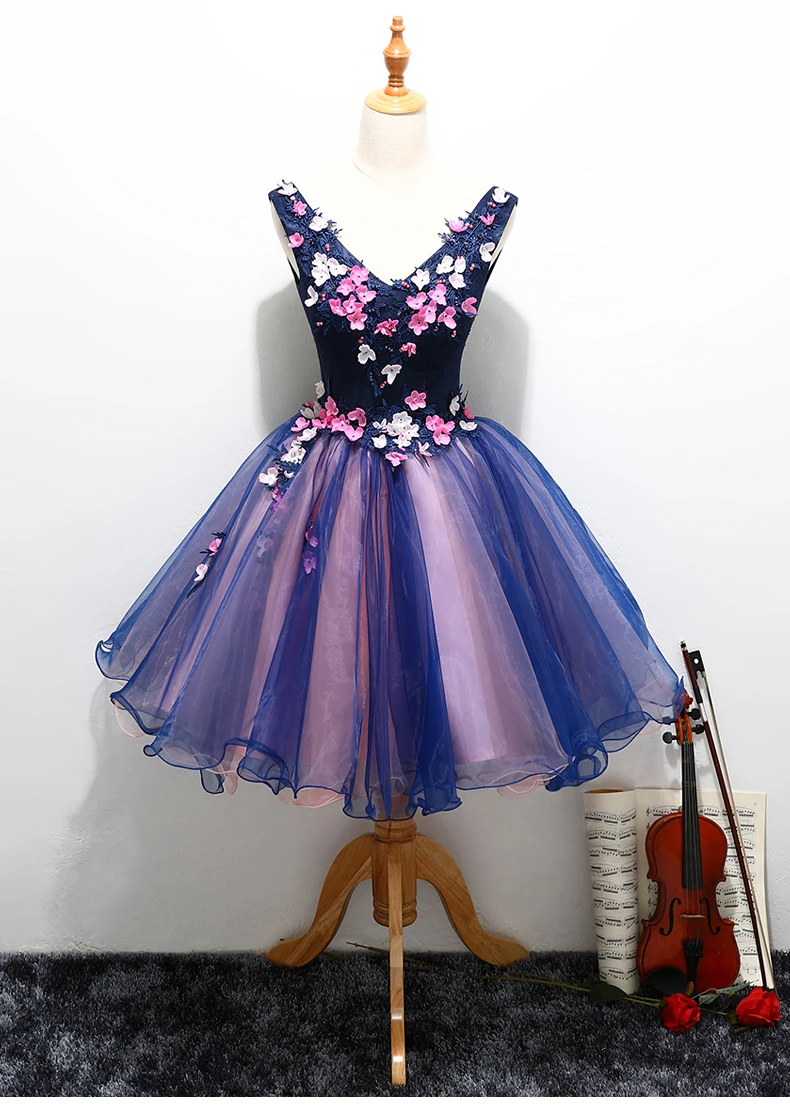 

Vestidos 2021 Elegant V-neck Classic Flower Appliques Noble Ball Gown Sweet Quinceanera Dresses Party Prom Formal Dress