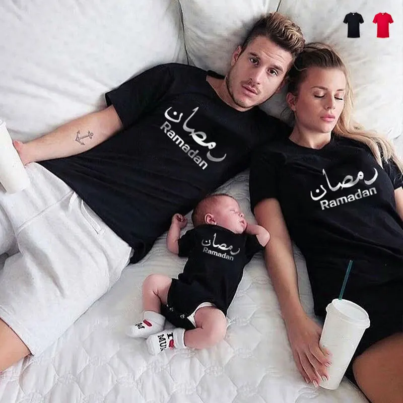 Одинаковые наряды для семьи футболка с надписью на отца матери дочери сына