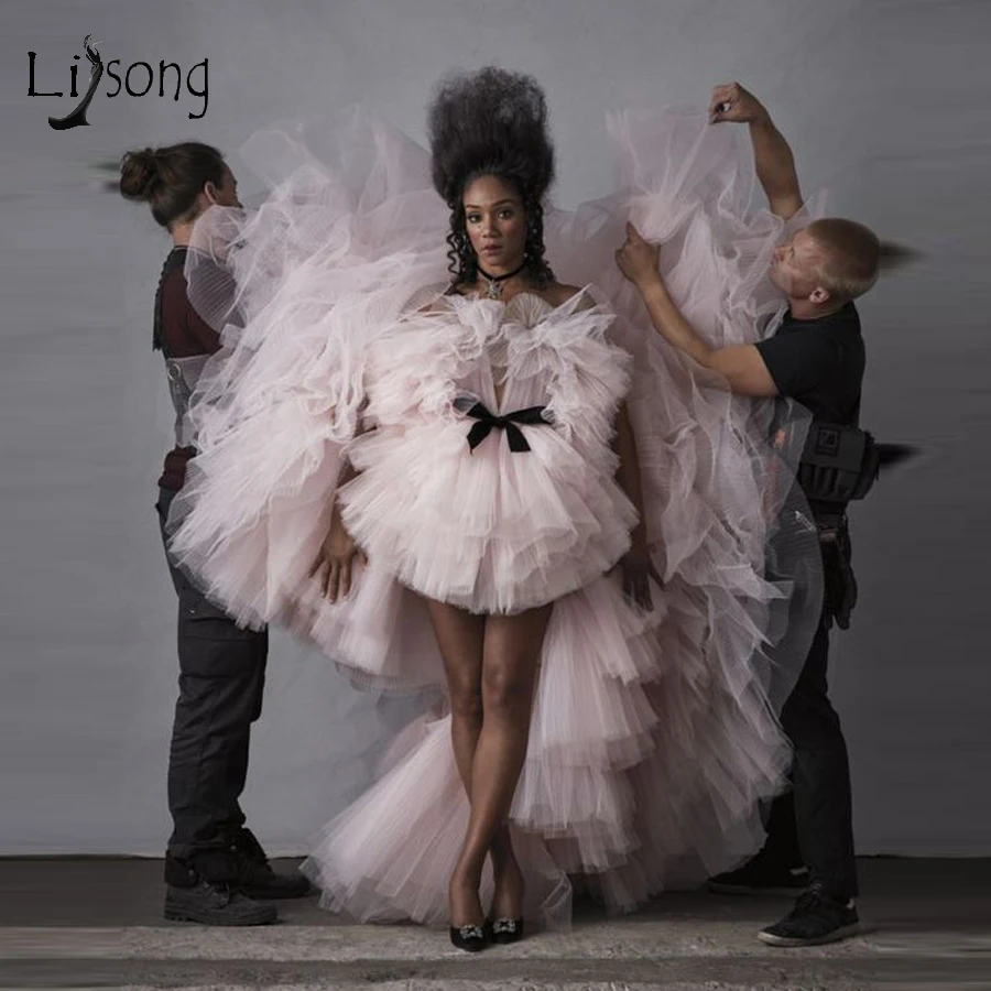 

Fashion Pink High Low Puffy Tutu Prom Dresses Ruffles Tiered Long Bow Prom Gowns Off The Shoulder Vestido Formatura