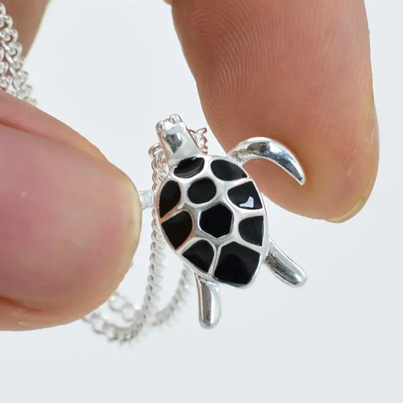 Цепочка с подвеской в виде морской черепахи | Украшения и аксессуары