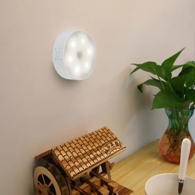 

Светодиодный Ночной светильник движения Сенсор Беспроводной USB ночника для Кухня шкаф гардероб прикроватный светильник для комнаты прихож...