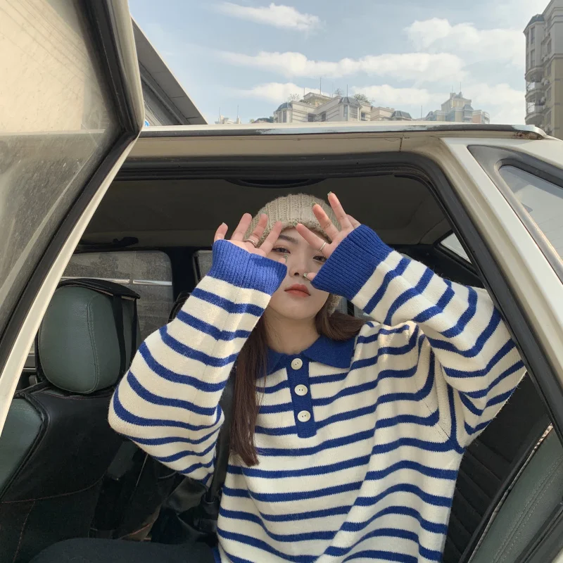 Женская рубашка-поло с длинным рукавом свободная темно-синяя отложным