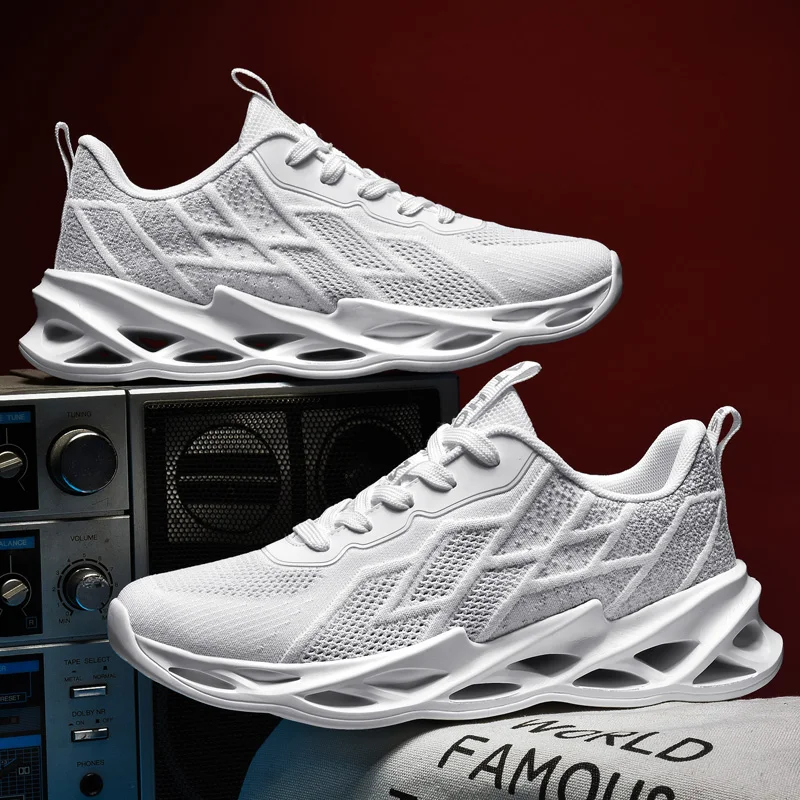 

Мужские кроссовки из сетчатого материала, дышащие легкие кроссовки для бега, повседневная обувь для улицы, размеры 39-45, новинка 2020