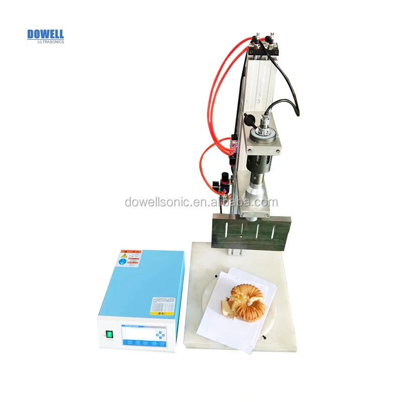 

Ultrasonic pizza slicer