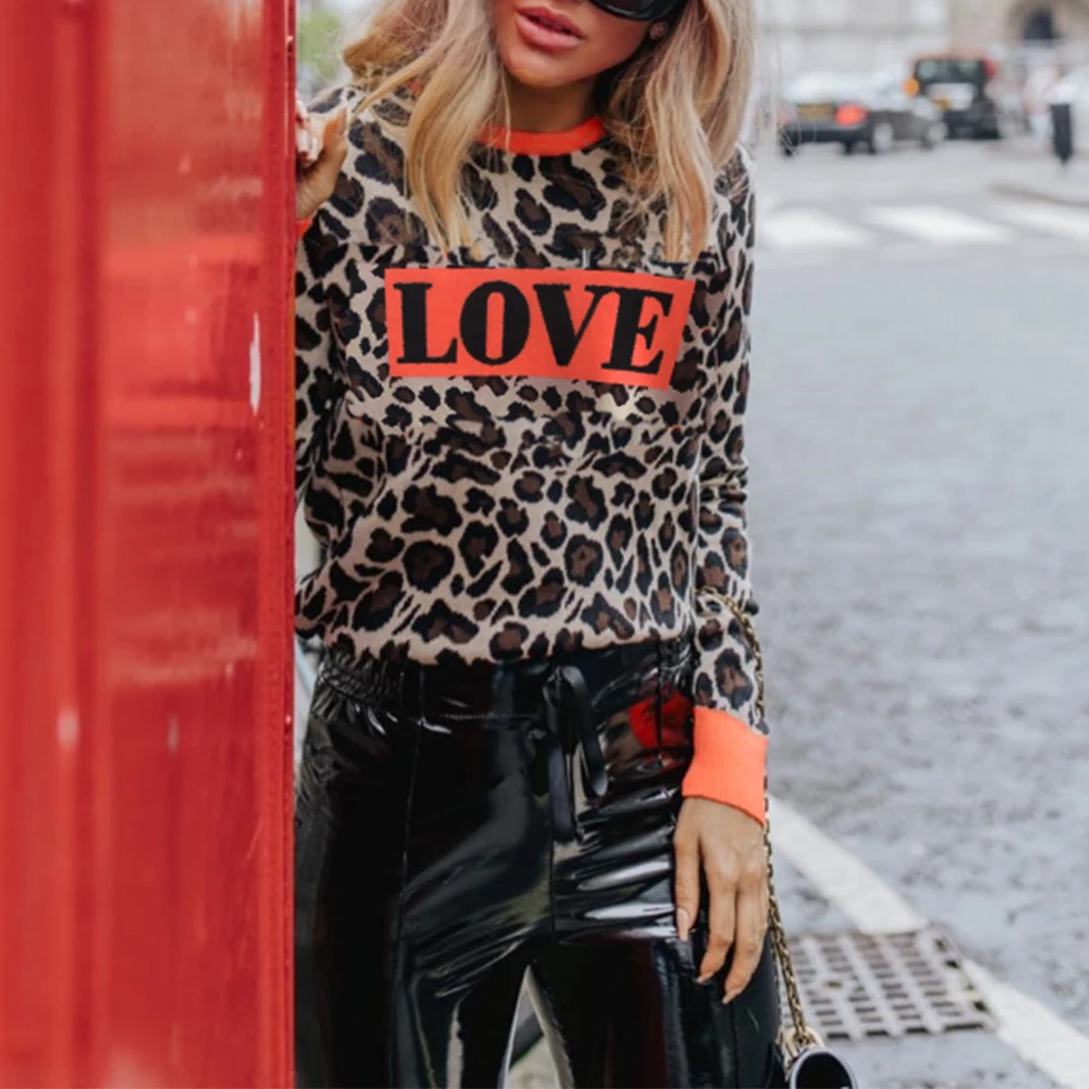 Женская футболка с леопардовым принтом круглым вырезом повседневные весенние