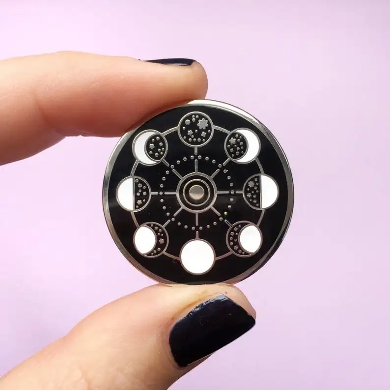 Эмалевый штифт фаз Луны | Броши