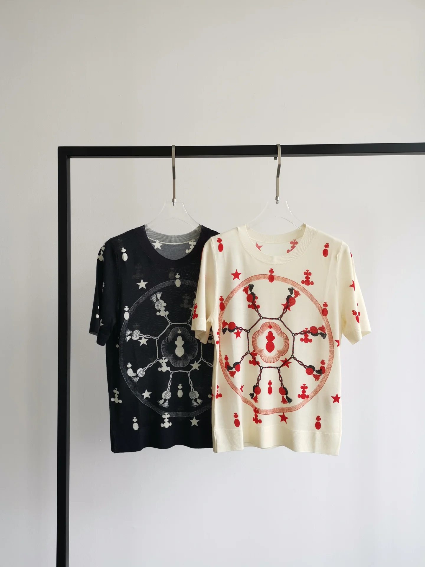 

fashion 2021 new women short-sleeved sexy casual two-color crochet wool sweater 0402