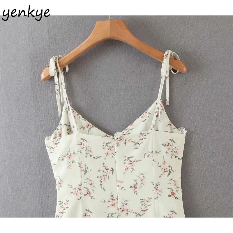 Женское кружевное платье с цветочным принтом облегающее мини на бретельках