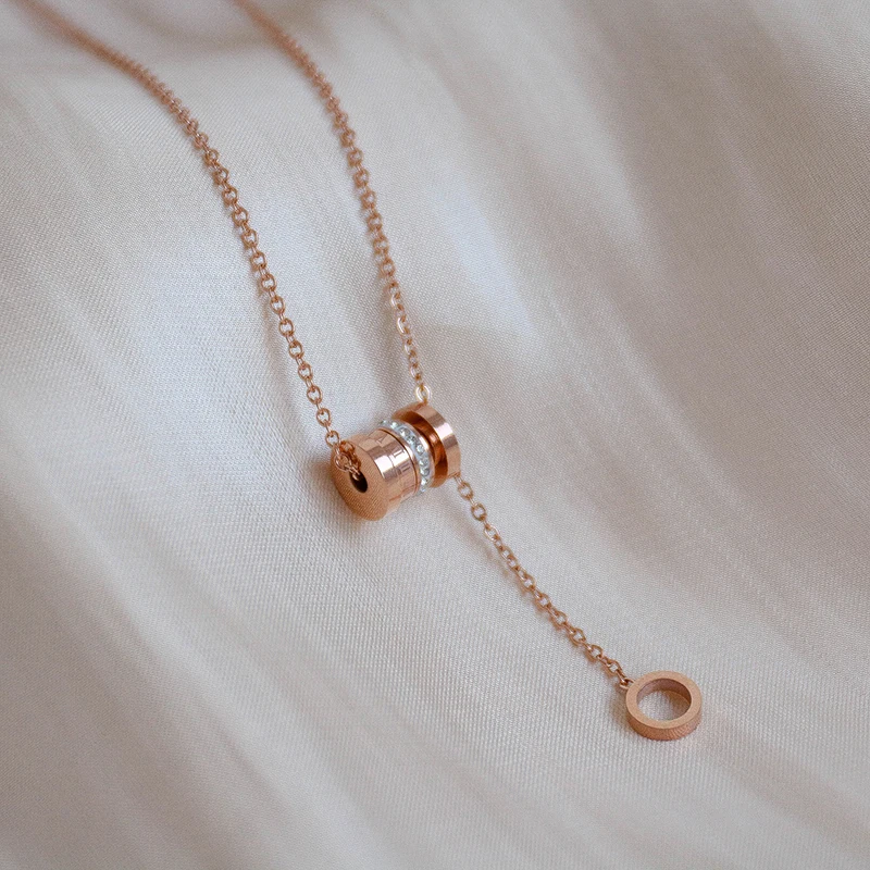 

Stainless Steel Pendants Necklace Fashion Circle Zirconia Luxury Gold Color Roman Hanging Numeral Choker Necklace For Women