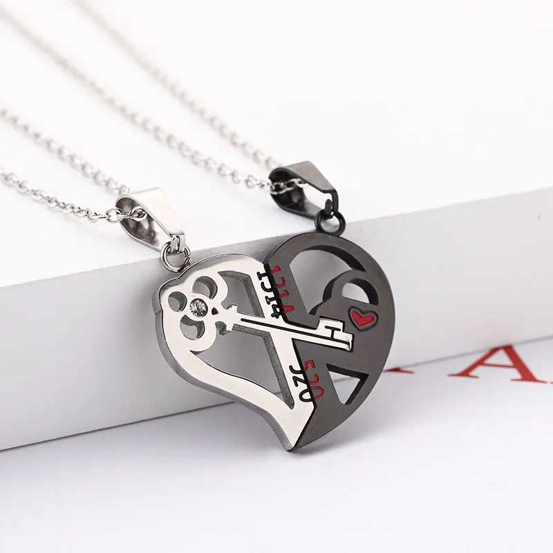 

1 Pair Trendy Jewelry Couple Necklace Valentine's Day Gift Pendant Necklace Stainless Steel Love Necklace Key Stitching Necklace