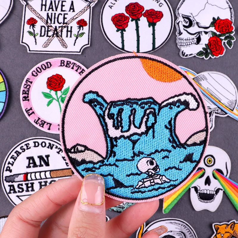 parzyć czaszkę naklejki naprasowanki na ubrania naszywki termoprzylepne kreskówki haftowane ubraniach okrągłe