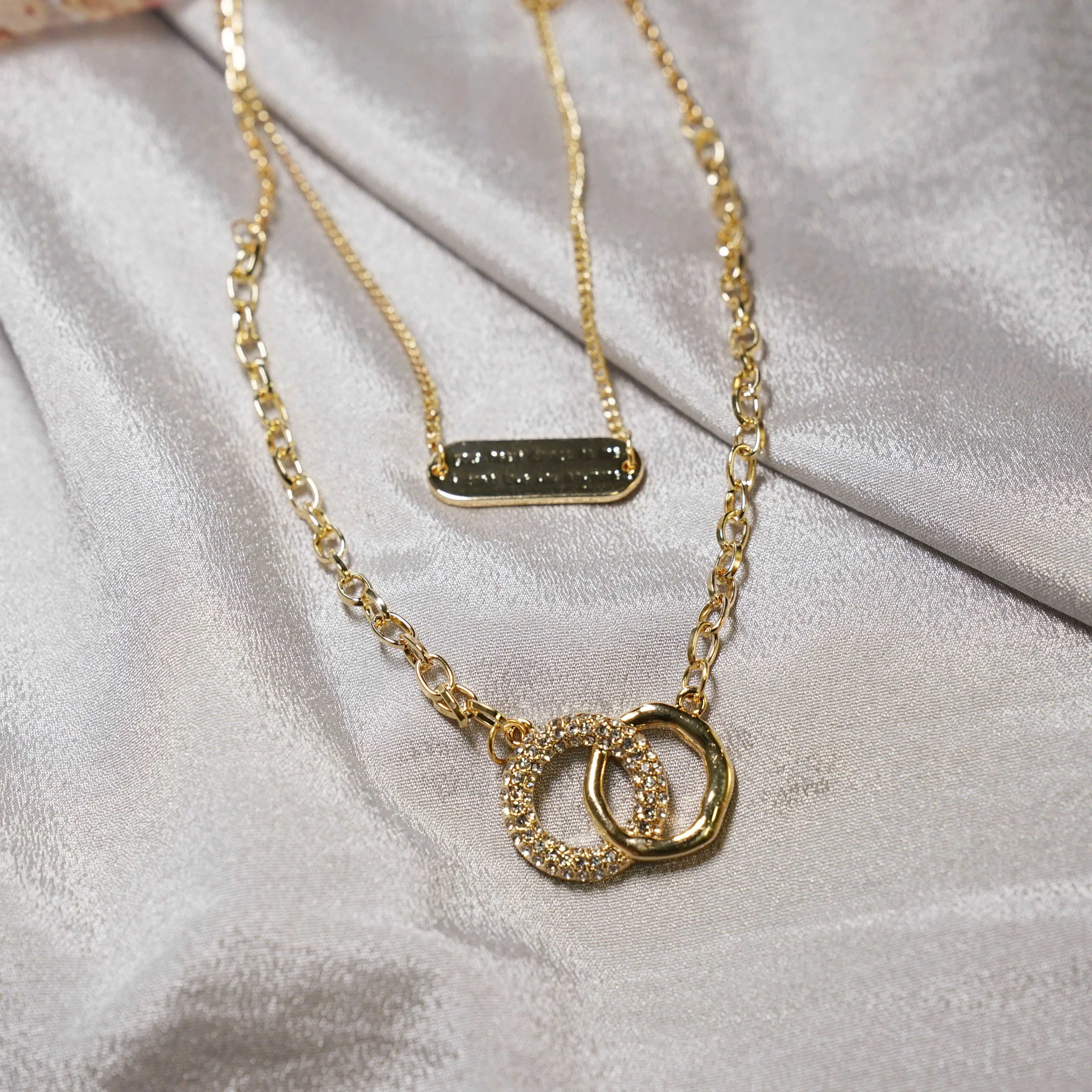 

Women's necklace hippop elegant gold stacking 2 gold and silver round pendants necklace fashion jewelry