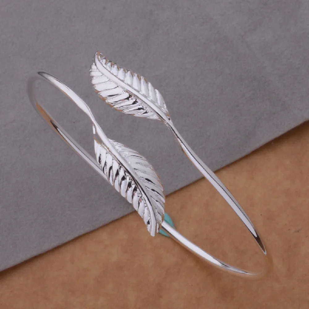 

Wholesale 925 Sterling Silver Leaves And Feathers Open Bracelet Woman Bracelet
