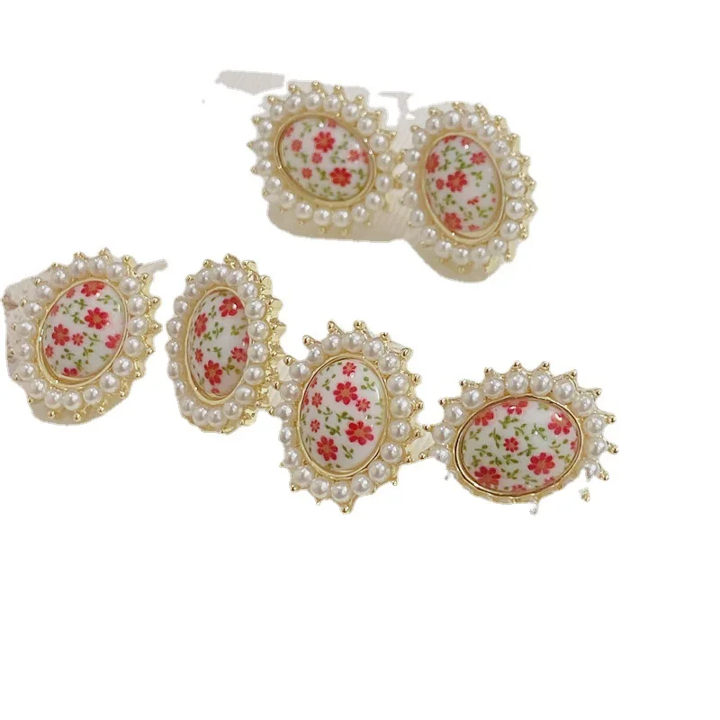 

Fashion Retro Floral Earrings Korean Version Of INS Classic Romantic Girl Style Flower Earrings Temperament Pearl Earrings Tide