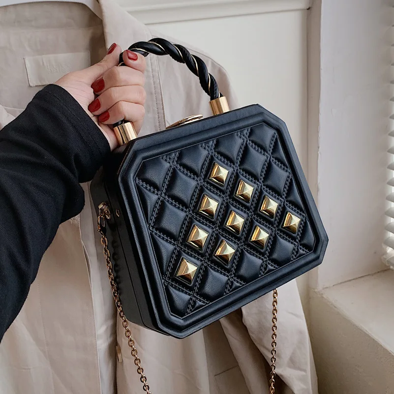 

High-end Shopping Bag 2021 New Fashion Ladies Rivet Small Square Bag Chain Wild Western Style Autumn One-shoulder Messenger Bag