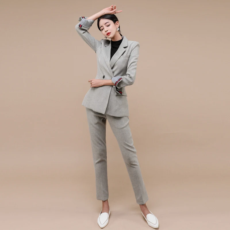 Женский офисный костюм из двух предметов элегантный пиджак в полоску с