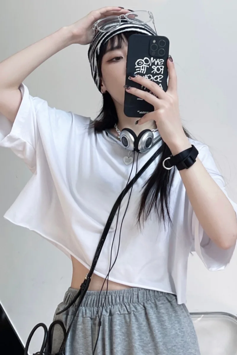 

White short top female 2021 summer new Korean version of ins retro wild loose simple short sleeve T-shirt tide