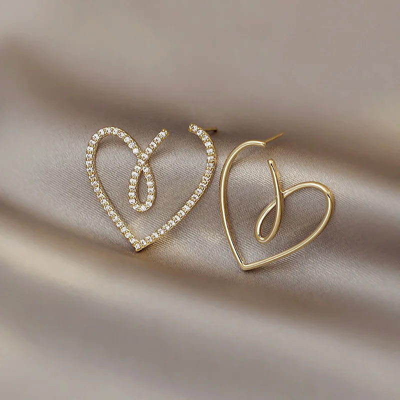

Модные стразы асимметричные серьги в форме сердца для женщин нежные циркониевые серьги-гвоздики Женские Простые ювелирные изделия серьги-...