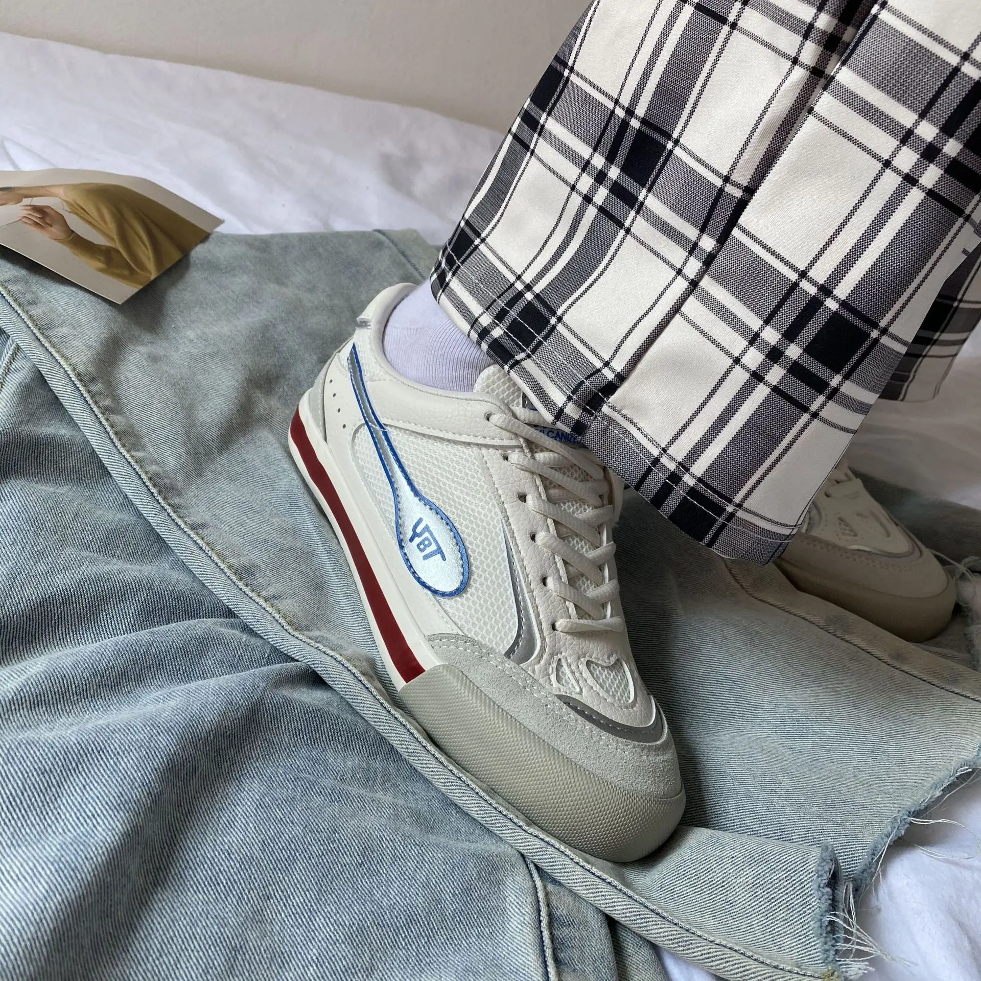 

2021 Spring New Thin Net Gauze White Shoes Female Korean Version Ulzzang Student All-match Board Shoes Trend