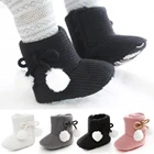 Зимняя Теплая обувь для маленьких девочек и мальчиков, модная однотонная обувь для малышей с пушистыми шариками, обувь для первых шагов, детская обувь 0-18 месяцев
