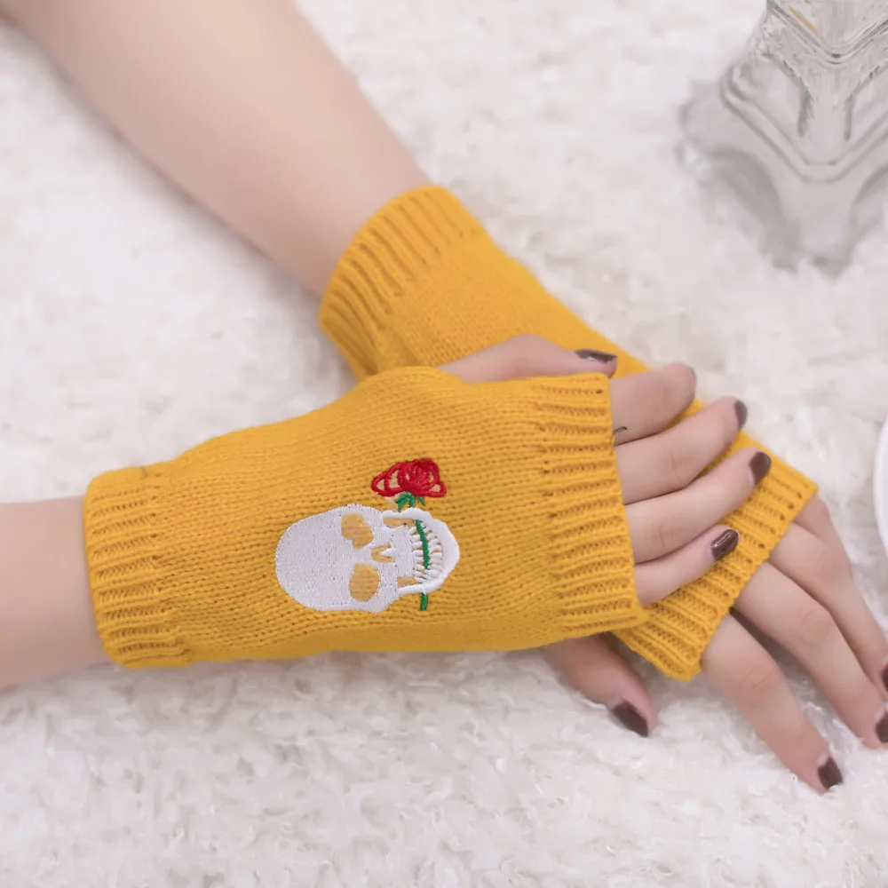 Милые зимние перчатки с заклепками и рисунками животных из мультфильмов женские