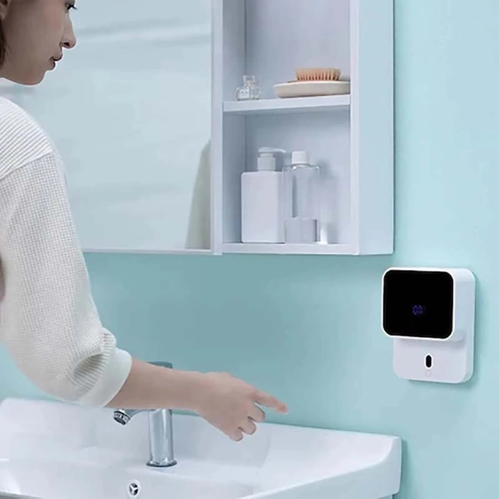 

Wall-mounted Soap Dispenser Washer Hand Auto-Sensing Touchless LED Temperature Display Automatic Cleaning Multitool Dispensers
