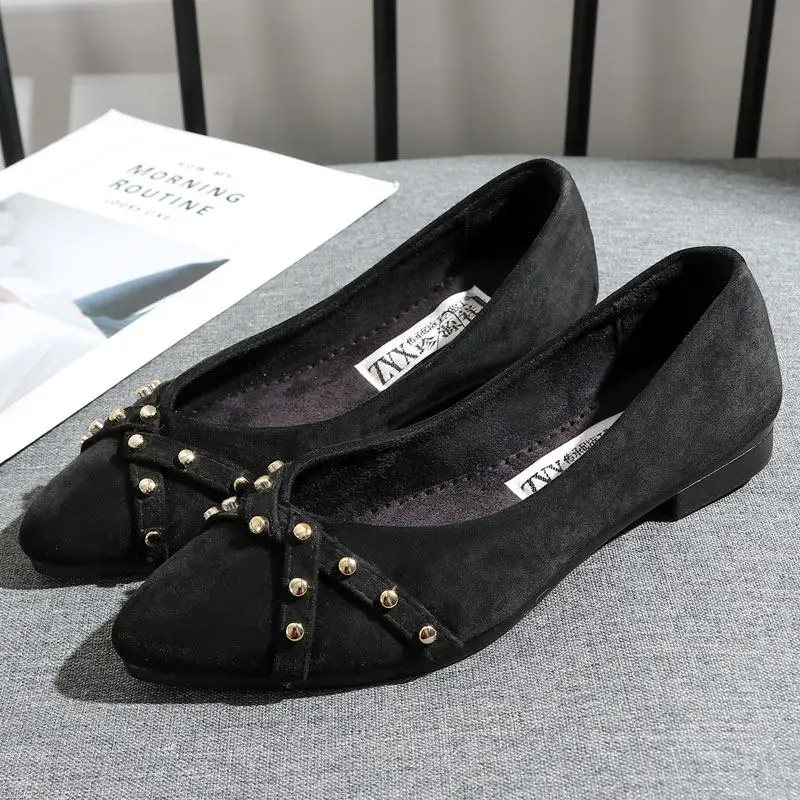 Женская Повседневная обувь в Корейском стиле Новинка 2019 года острые заклепки