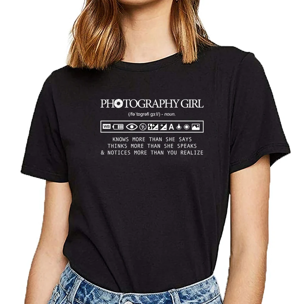 

Tops T Shirt Women photography girl knows more than she says thinks Funny White Short Female Tshirt