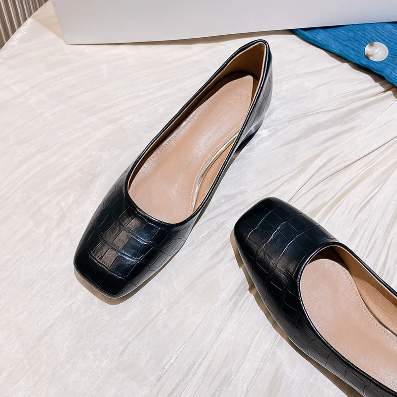 2022 Spring New Square Toe Shallow Mouth Shoes Women's Medium Thick Heel Soft Leather Bottom Stone Pattern Work Casual Shoes