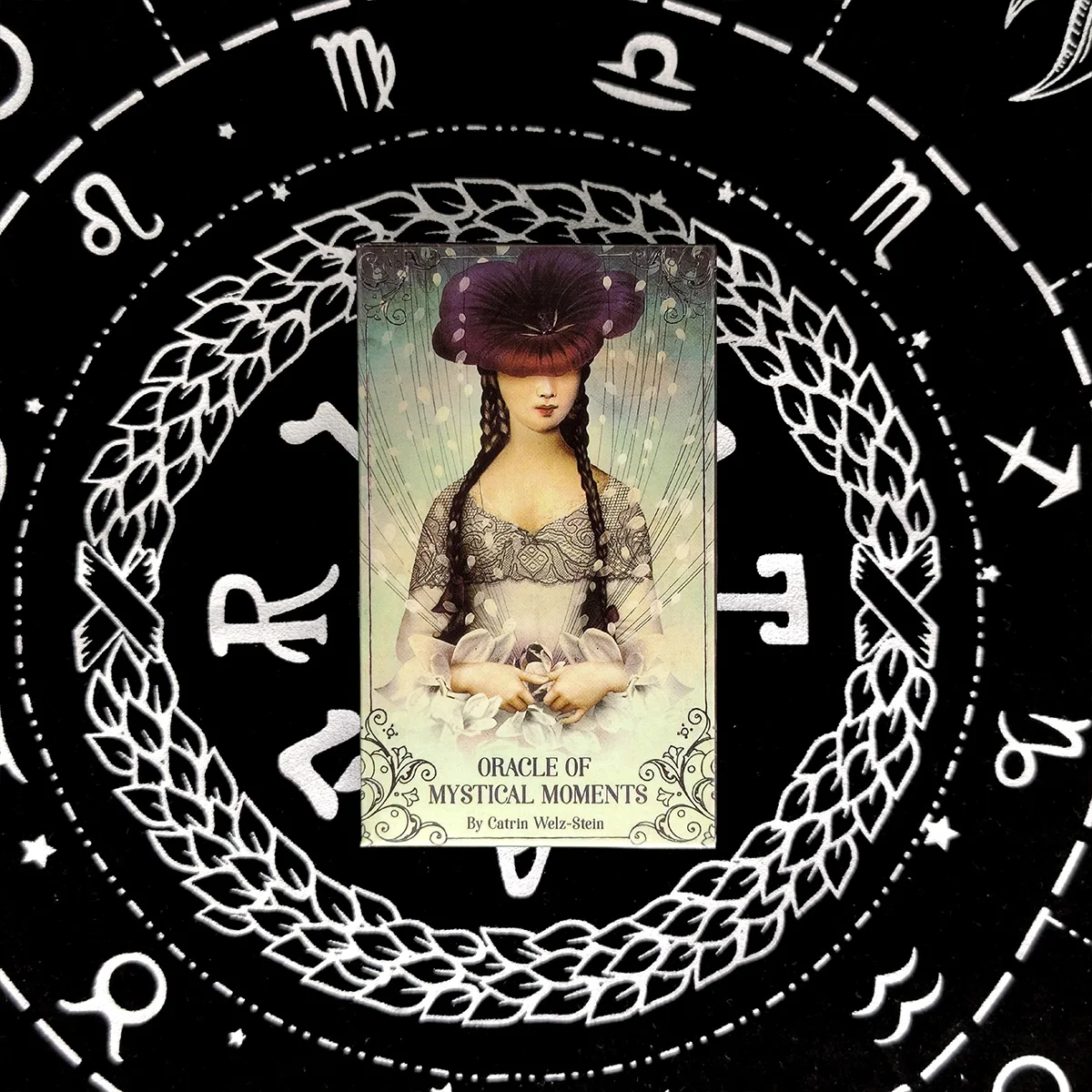

Mystical Moments Oracle Card Tarot Cards and PDF Digital Guidebook Divination Card Toys Entertainment Board Games 52 Pcs