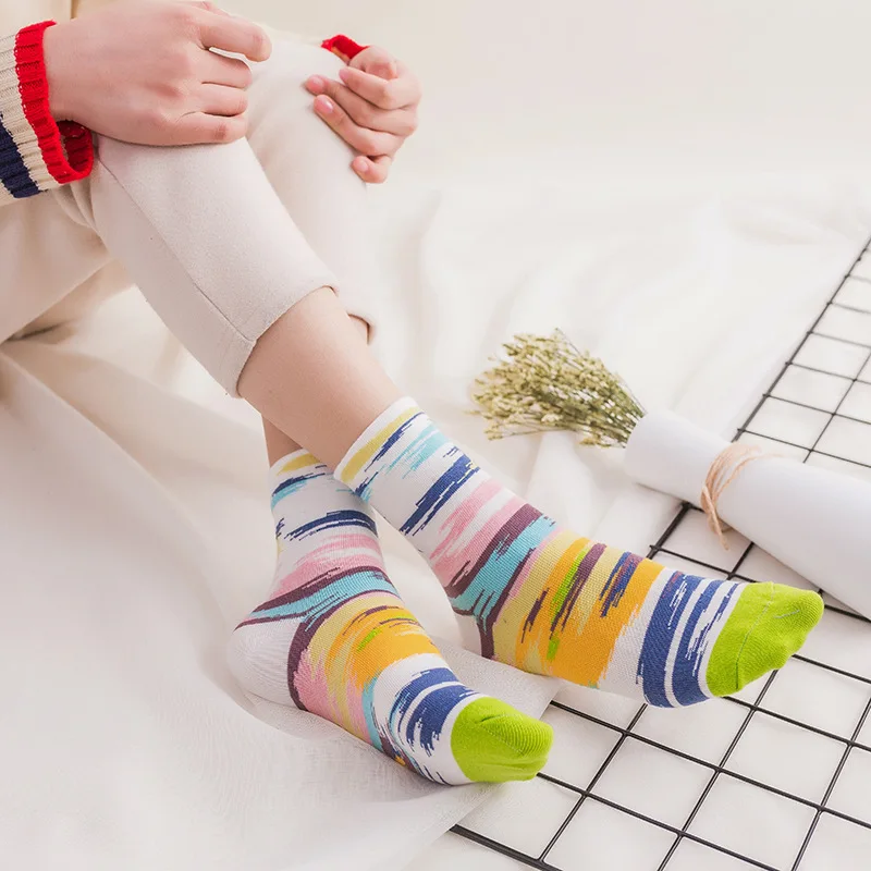 Новые яркие цвета радужные полосатые с рисунком смешные короткие носки Harajuku