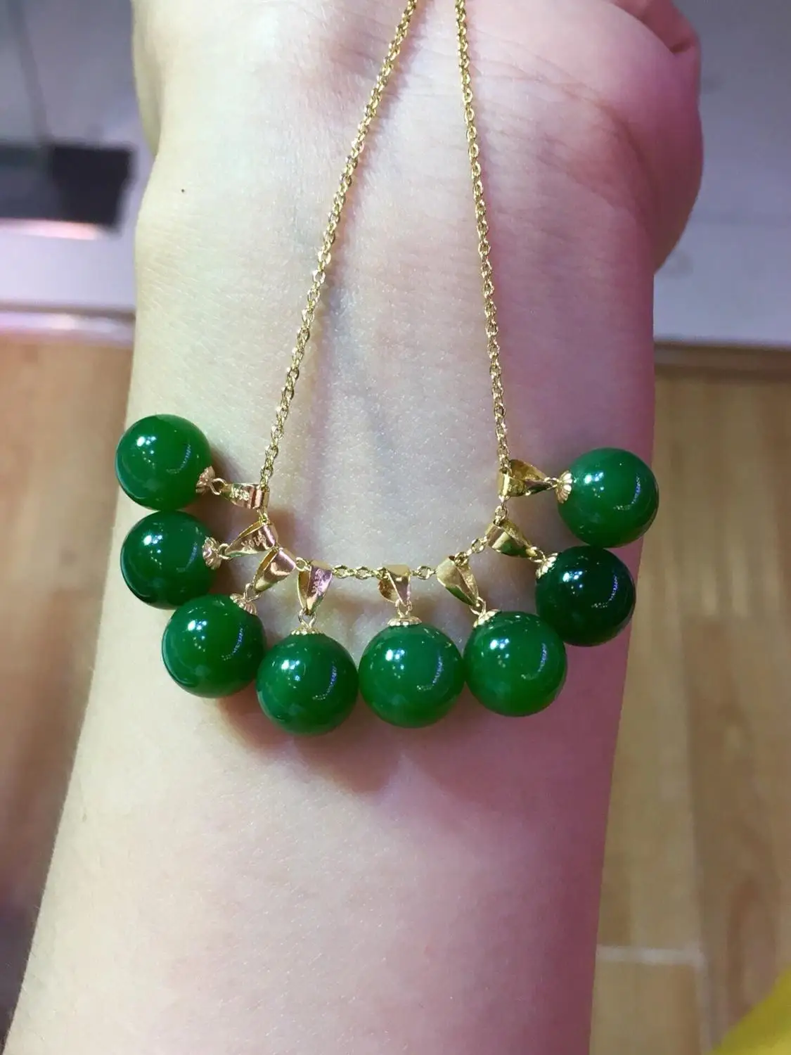 Натуральный нефрит яшма цепочка для ключицы кулон. Золото 18 К не выцветает. Очень