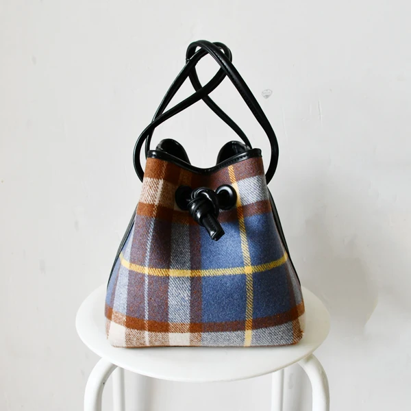 blue plaid Женская сумка-мешок из шерстяного хаундстута,, зимняя, японская, дизайнерская, клетчатая, из синтетического флиса, кошельки и сумки на шнурке, Повседневная - Цвет: blue plaid