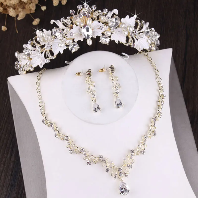 

Vintage Gold Crystal Leaf Pearls Costume Jewelry Sets Rhinestone Choker Necklace Earrings Tiara Crown Wedding Jewelry Set