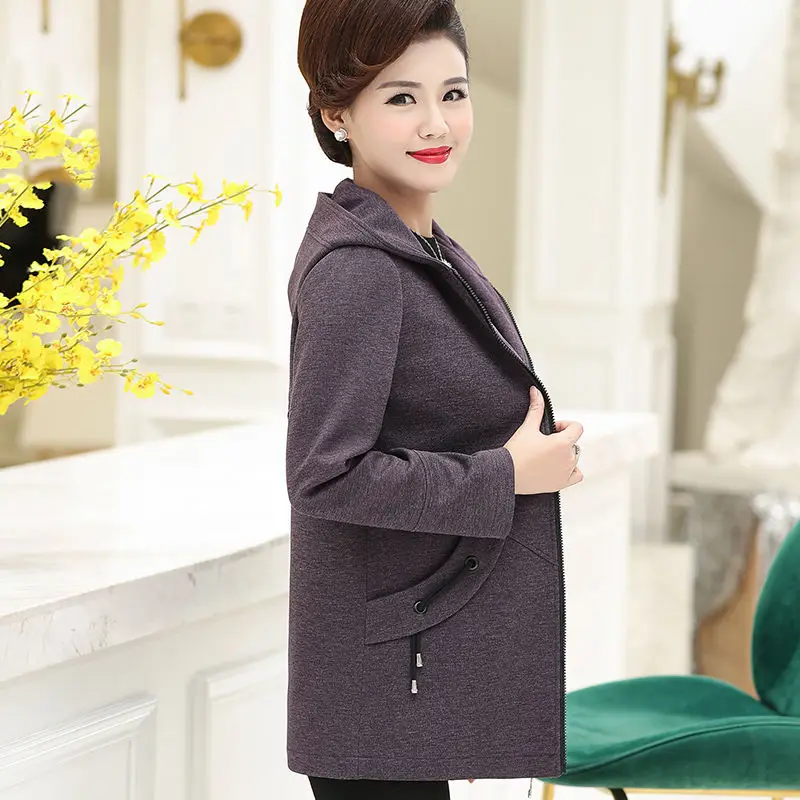 

2020 New Spring Autumn Middle Aged Women Solid Trench Coat Elegant Fashion Outwear Causal Hooded Windbreaker Zipper Coats W121