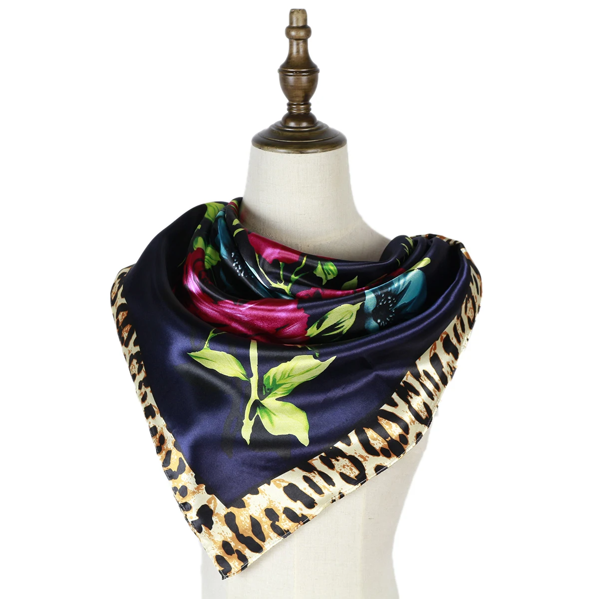 Женский шелковый шарф 90 см квадратный Леопардовый цветочный принт |